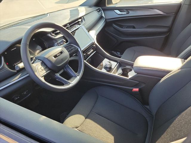 2025 Jeep Grand Cherokee GRAND CHEROKEE L LAREDO X 4X2