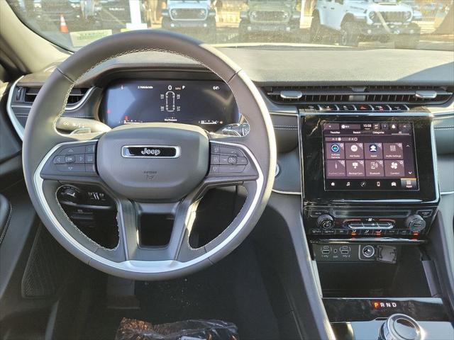 2025 Jeep Grand Cherokee GRAND CHEROKEE L LAREDO X 4X2