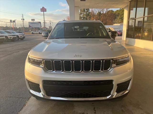 2025 Jeep Grand Cherokee GRAND CHEROKEE L LAREDO X 4X4