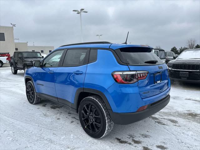 2025 Jeep Compass COMPASS LATITUDE 4X4