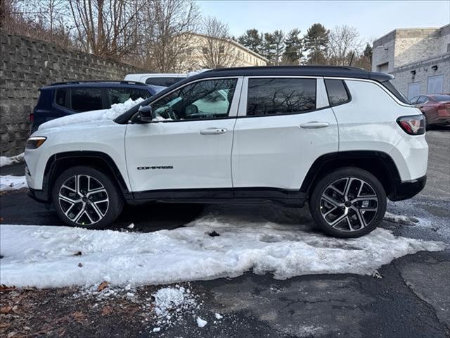 2025 Jeep Compass COMPASS LIMITED 4X4