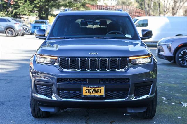 2025 Jeep Grand Cherokee GRAND CHEROKEE L LAREDO X 4X4