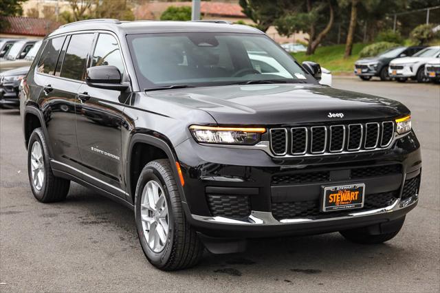 2025 Jeep Grand Cherokee GRAND CHEROKEE L LAREDO X 4X4