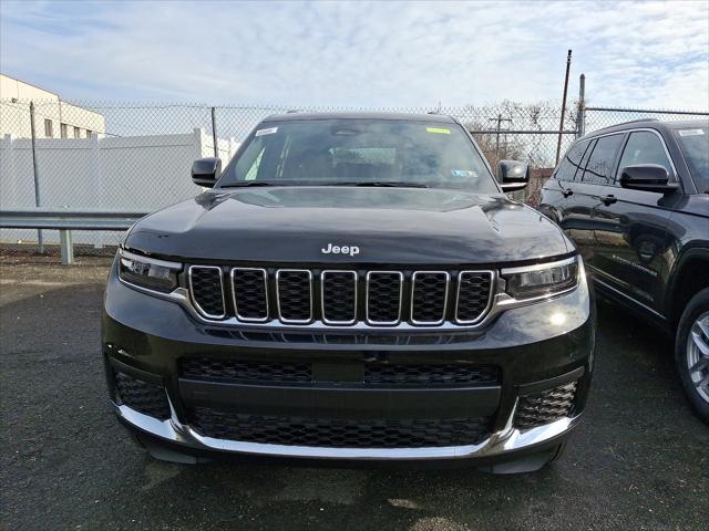 2025 Jeep Grand Cherokee GRAND CHEROKEE L LAREDO X 4X4