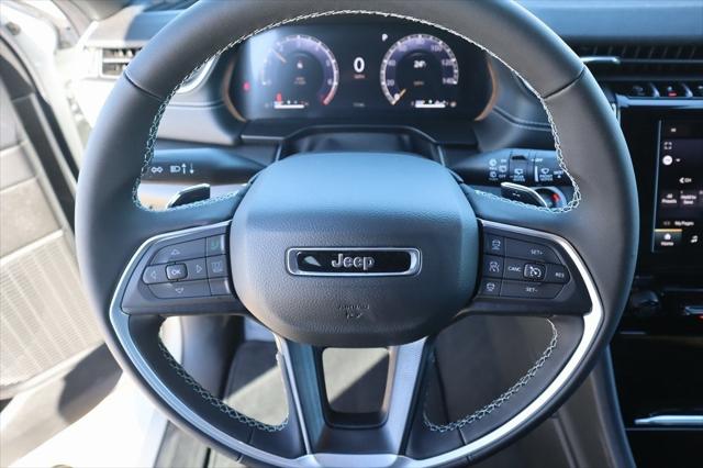 2025 Jeep Grand Cherokee GRAND CHEROKEE L LAREDO X 4X2