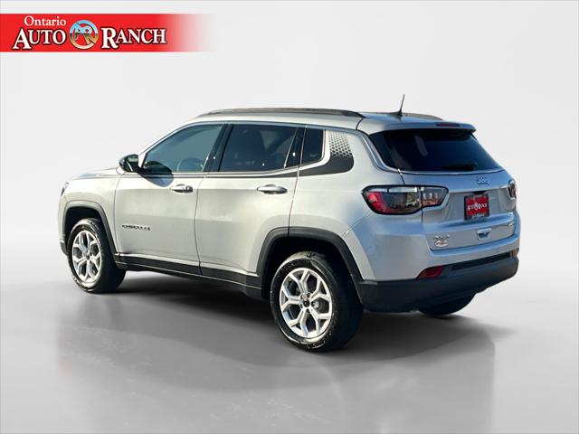 2025 Jeep Compass COMPASS LATITUDE 4X4