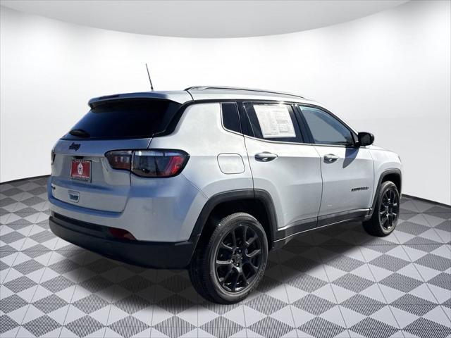 2025 Jeep Compass COMPASS LATITUDE 4X4