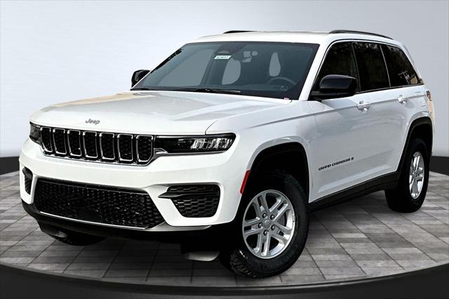 2025 Jeep Grand Cherokee GRAND CHEROKEE LAREDO 4X4