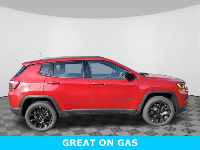 2025 Jeep Compass COMPASS LATITUDE 4X4