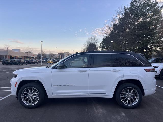 2025 Jeep Grand Cherokee GRAND CHEROKEE SUMMIT 4X4