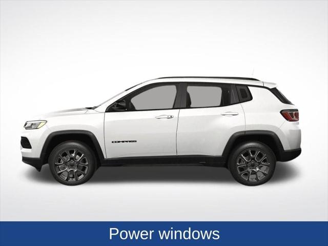 2025 Jeep Compass COMPASS LATITUDE 4X4