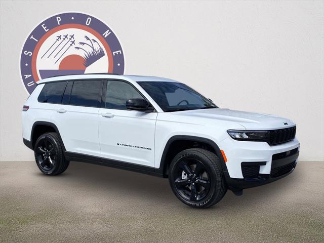 2025 Jeep Grand Cherokee GRAND CHEROKEE L ALTITUDE X 4X2