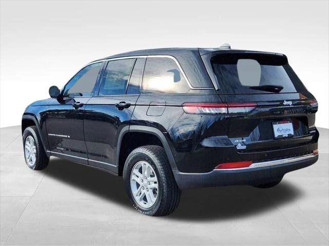 2025 Jeep Grand Cherokee GRAND CHEROKEE LAREDO 4X4