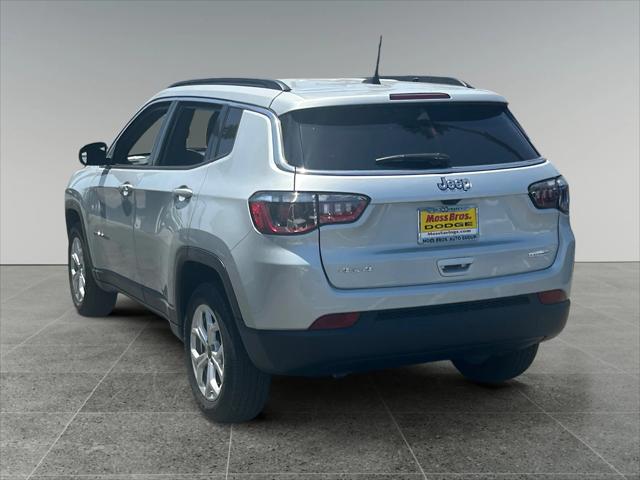 2025 Jeep Compass COMPASS LATITUDE 4X4