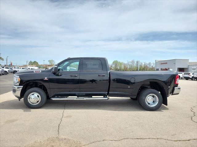 2024 RAM Ram 3500 RAM 3500 TRADESMAN CREW CAB 4X4 8 BOX