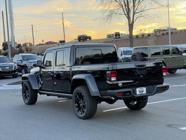 2025 Jeep Gladiator GLADIATOR NIGHTHAWK 4X4