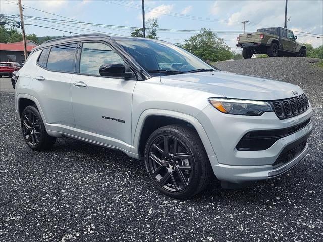 2025 Jeep Compass COMPASS LIMITED 4X4