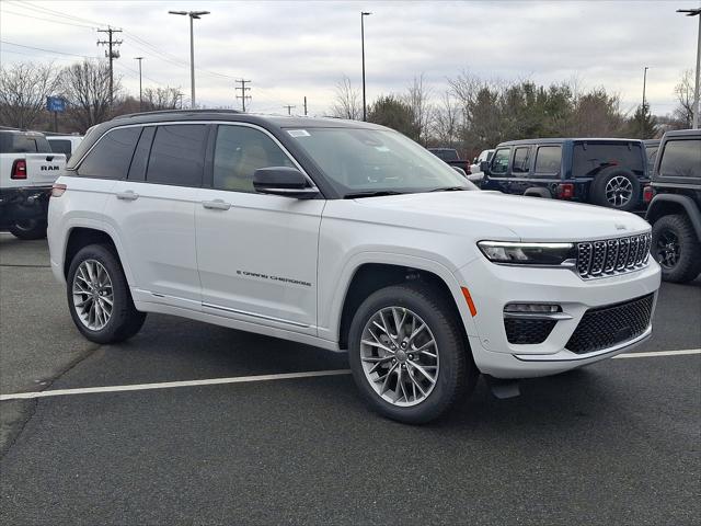 2025 Jeep Grand Cherokee GRAND CHEROKEE SUMMIT 4X4