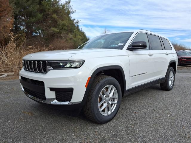 2025 Jeep Grand Cherokee GRAND CHEROKEE L LAREDO X 4X4