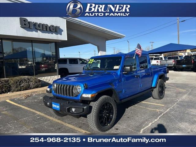 2025 Jeep Gladiator GLADIATOR NIGHTHAWK 4X4