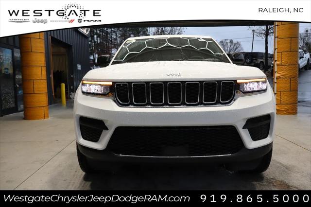 2025 Jeep Grand Cherokee GRAND CHEROKEE LAREDO 4X2