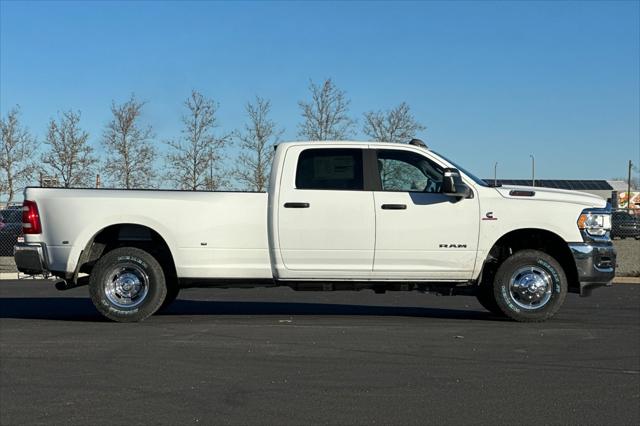 2024 RAM Ram 3500 RAM 3500 BIG HORN CREW CAB 4X4 8 BOX