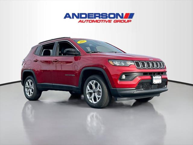 2025 Jeep Compass COMPASS LATITUDE 4X4