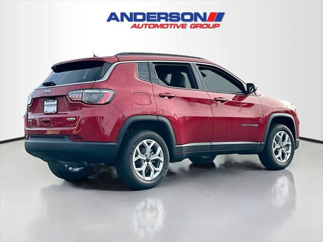 2025 Jeep Compass COMPASS LATITUDE 4X4