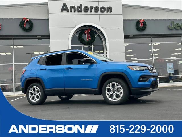 2025 Jeep Compass COMPASS LATITUDE 4X4