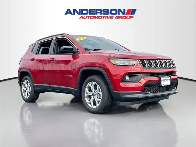 2025 Jeep Compass COMPASS LATITUDE 4X4