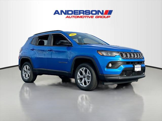 2025 Jeep Compass COMPASS LATITUDE 4X4