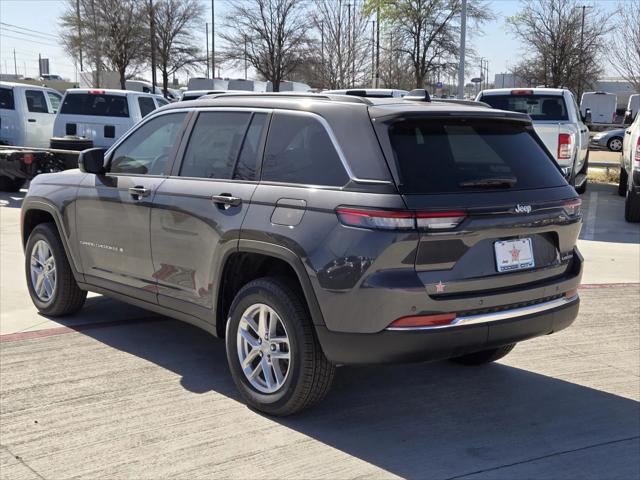 2025 Jeep Grand Cherokee GRAND CHEROKEE LAREDO X 4X2