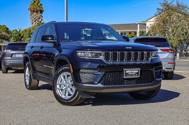 2025 Jeep Grand Cherokee GRAND CHEROKEE LAREDO X 4X2
