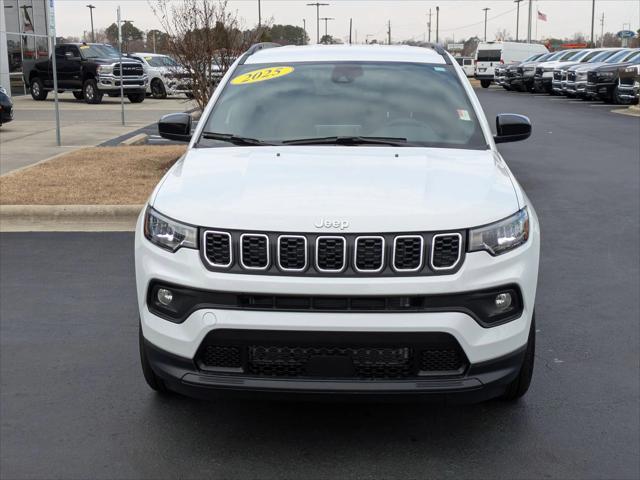 2025 Jeep Compass COMPASS LATITUDE 4X4