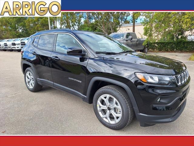 2025 Jeep Compass COMPASS LATITUDE 4X4