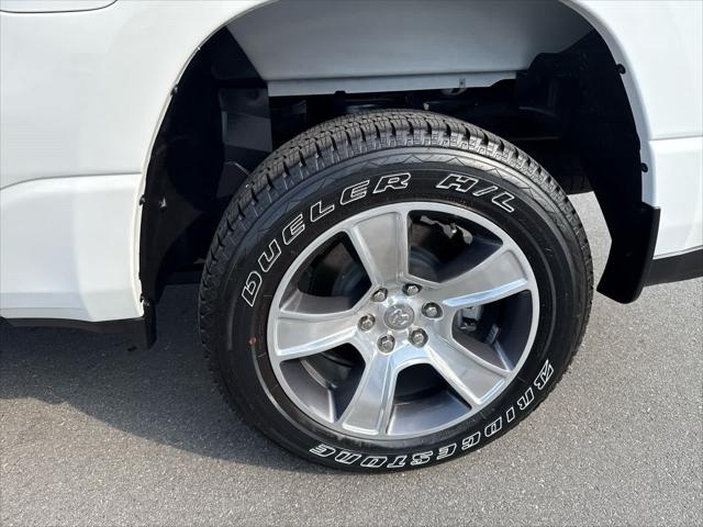 2025 RAM Ram 1500 RAM 1500 TRADESMAN CREW CAB 4X4 57 BOX