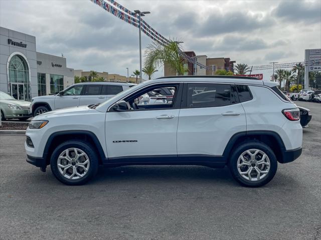 2025 Jeep Compass COMPASS LATITUDE 4X4
