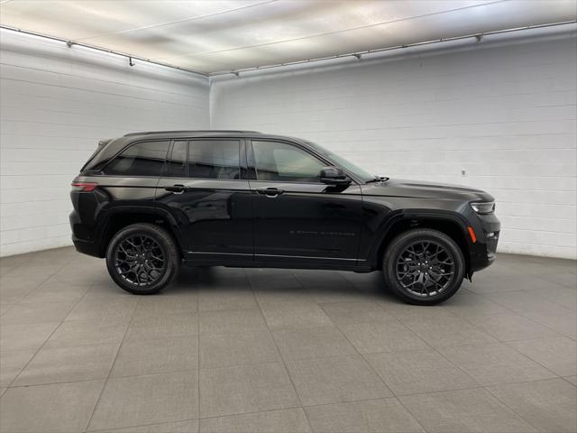 2025 Jeep Grand Cherokee GRAND CHEROKEE SUMMIT 4X4