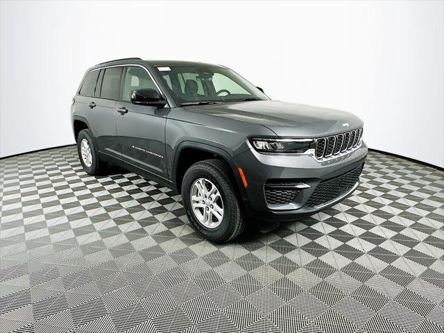 2025 Jeep Grand Cherokee GRAND CHEROKEE LAREDO 4X4