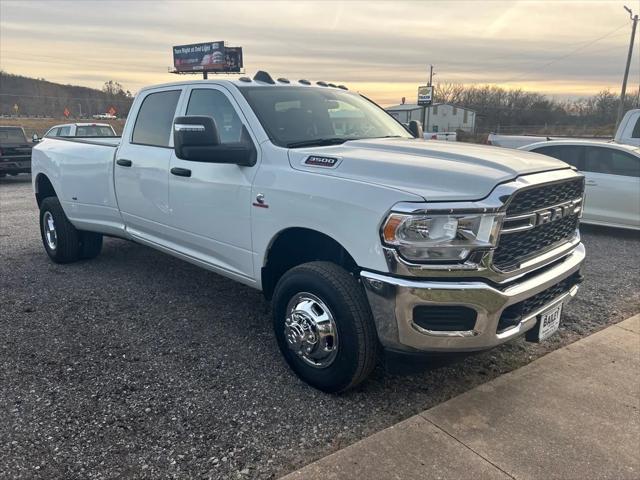 2024 RAM Ram 3500 RAM 3500 TRADESMAN CREW CAB 4X4 8 BOX