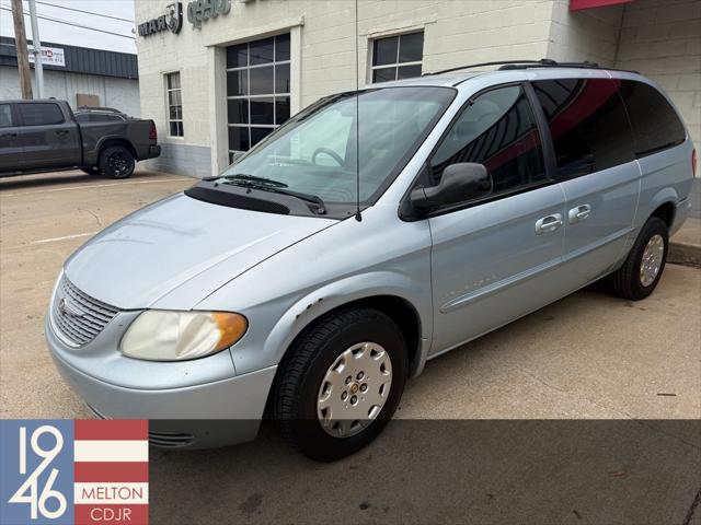 2001 Chrysler Town and Country LX