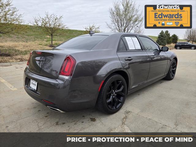 2022 Chrysler 300 S