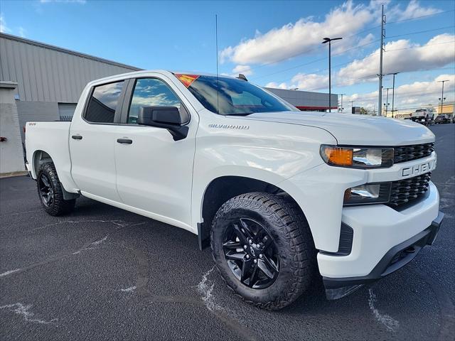 2021 Chevrolet Silverado 1500 4WD Crew Cab Short Bed Custom