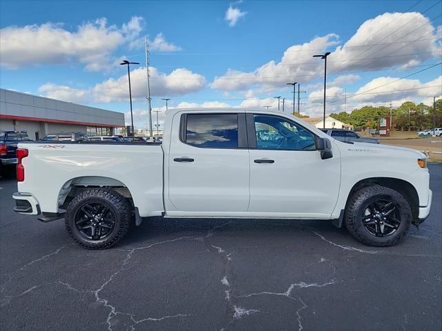 2021 Chevrolet Silverado 1500 4WD Crew Cab Short Bed Custom