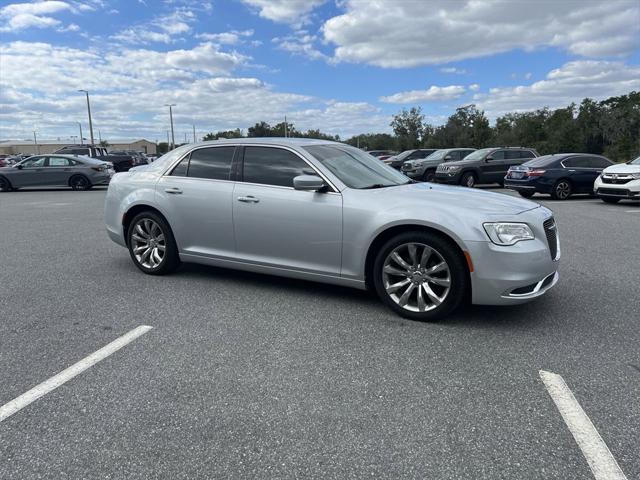 2019 Chrysler 300 Touring