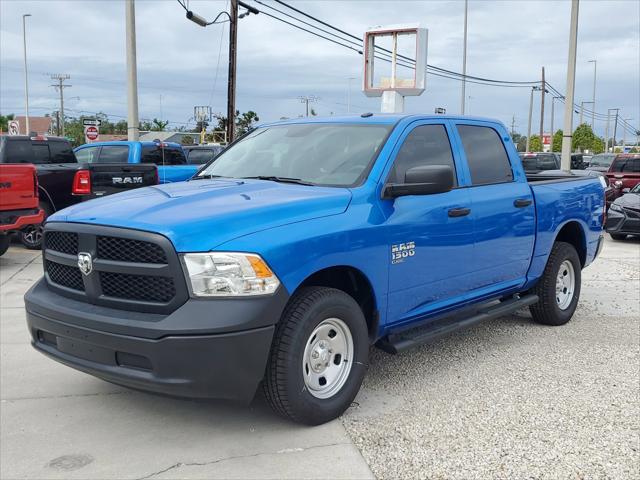 2023 RAM Ram 1500 Classic RAM 1500 CLASSIC TRADESMAN CREW CAB 4X4 57 BOX