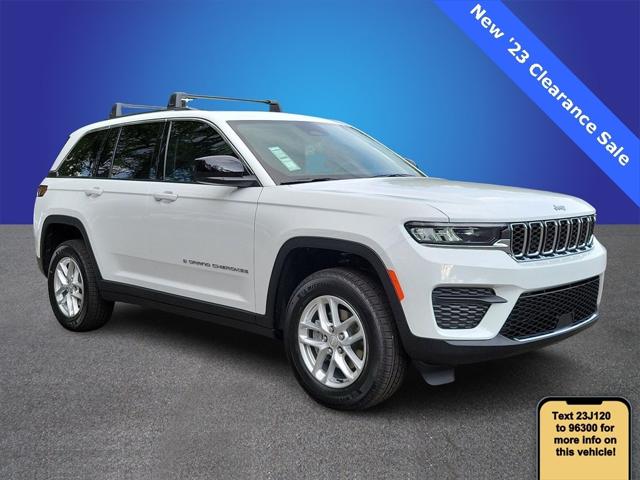 2023 Jeep Grand Cherokee Laredo X 4x2