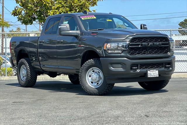 2024 RAM 2500 Tradesman Crew Cab 4x4 64 Box