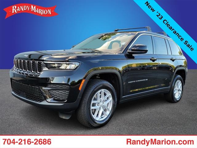 2023 Jeep Grand Cherokee Laredo X 4x2