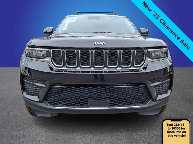 2023 Jeep Grand Cherokee Laredo X 4x2